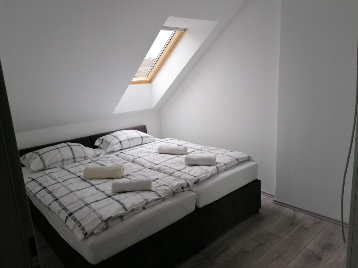Mohacs Apartman Exterior foto